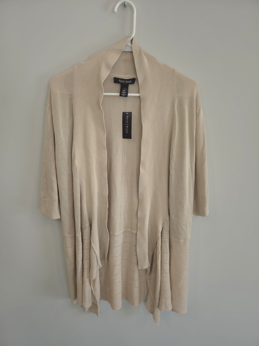 NWT. White House Black Market Cream Quarter Sleeve Cardigan. Size L. #SW